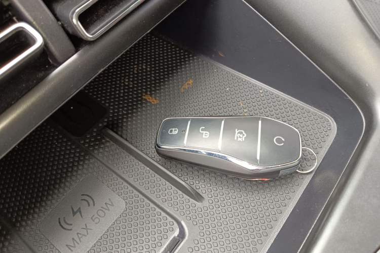 Used BYD Sealion 05 DM-i 2025 DM-i Smart Drive 115KM Flagship Model Vehicle Key