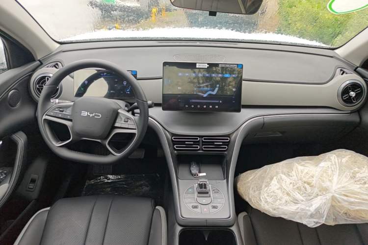 Used BYD Sealion 05 DM-i 2025 DM-i 75KM Prestige Model Center Console