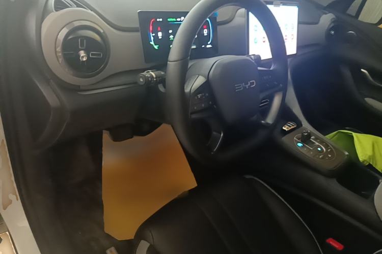 Used BYD Sealion 05 DM-i 2025 DM-i 75KM Prestige Model Center Console