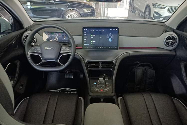 Used BYD Sealion 05 DM-i 2025 DM-i Intelligent Driving 75KM Prestige Model Center Console