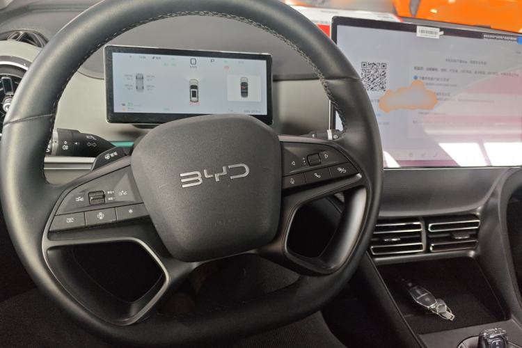 Used BYD Sealion 05 DM-i 2025 DM-i Smart Drive 115KM Flagship Model Center Console