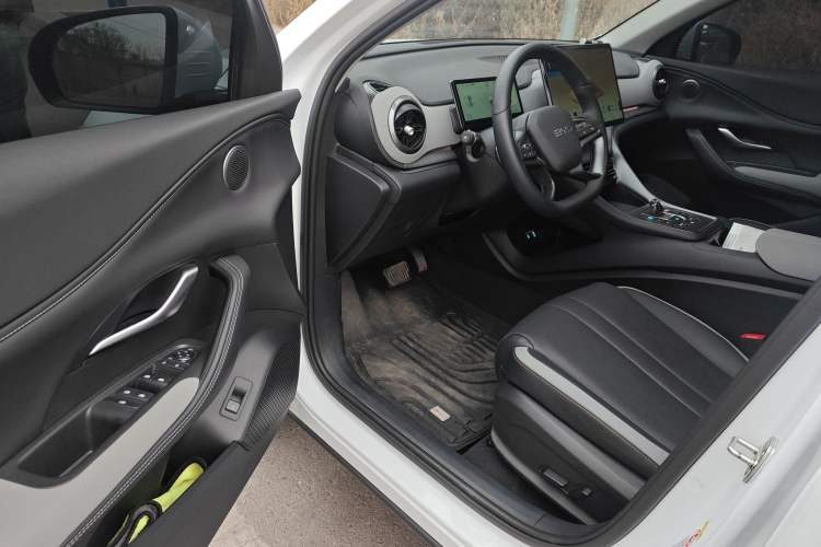 Used BYD Sealion 05 DM-i 2025 DM-i Smart Drive 115KM Flagship Model Driver Seat