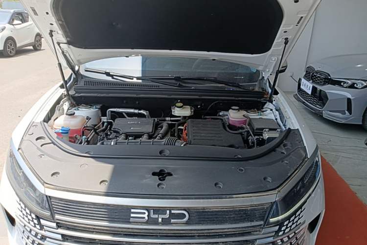 Used BYD Sealion 05 DM-i 2025 DM-i 115KM Prestige Model Engine Bay