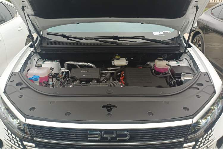 Used BYD Sealion 05 DM-i 2025 DM-i 75KM Prestige Model Engine Bay