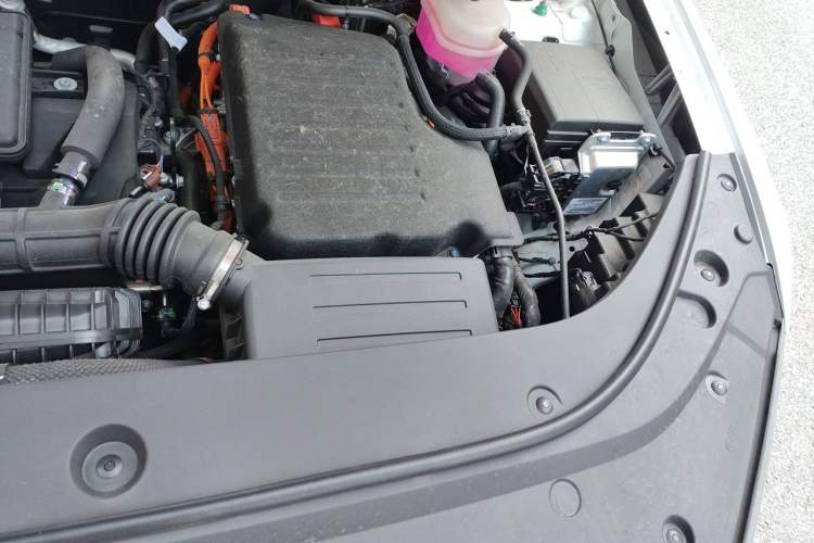 Used BYD Sealion 05 DM-i 2025 DM-i 115KM Prestige Model Engine Bay Left