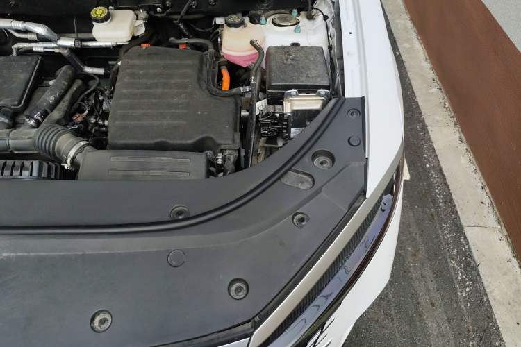 Used BYD Sealion 05 DM-i 2025 DM-i 115KM Prestige Model Engine Bay Left