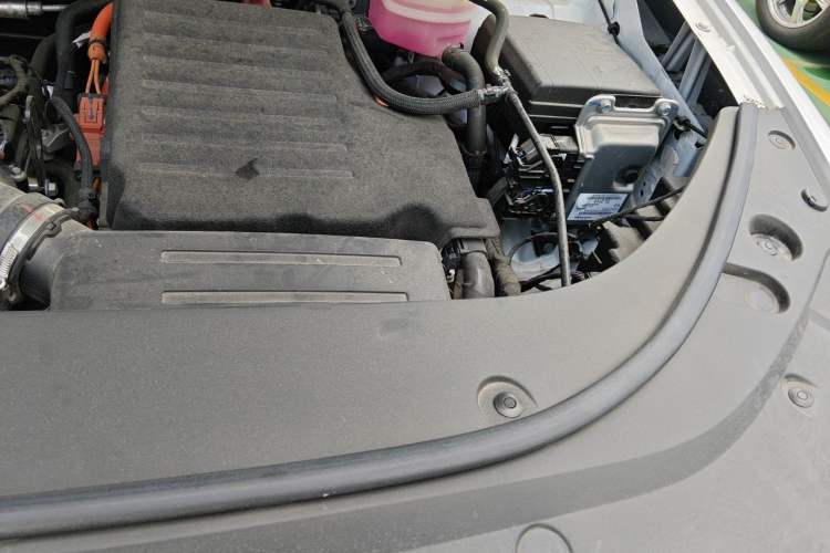 Used BYD Sealion 05 DM-i 2025 DM-i 115KM Prestige Model Engine Bay Left