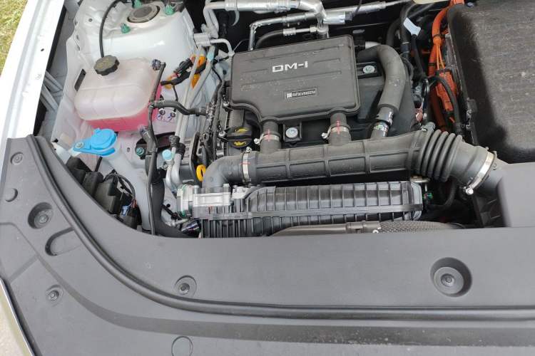 Used BYD Sealion 05 DM-i 2025 DM-i 115KM Prestige Model Engine Bay Right