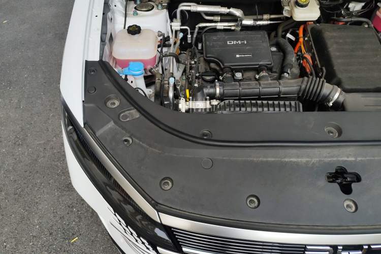 Used BYD Sealion 05 DM-i 2025 DM-i 115KM Prestige Model Engine Bay Right