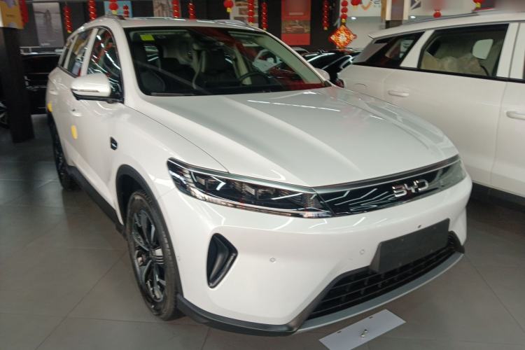 Used BYD Sealion 05 DM-i 2025 DM-i 75KM Prestige Model Front Right 45 Deg