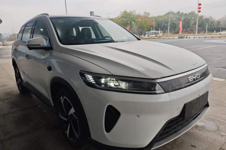 Used BYD Sealion 05 DM-i 2025 DM-i Smart Drive 115KM Flagship Model Front Right 45 Deg