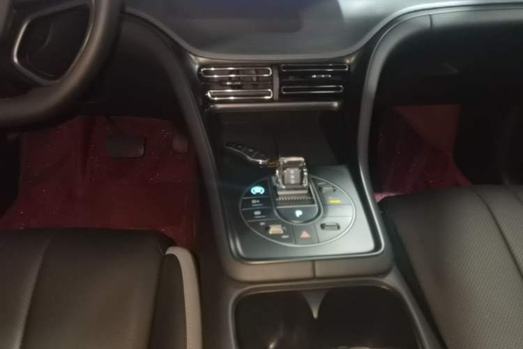 Used BYD Sealion 05 DM-i 2025 DM-i 115KM Prestige Model Gear Lever