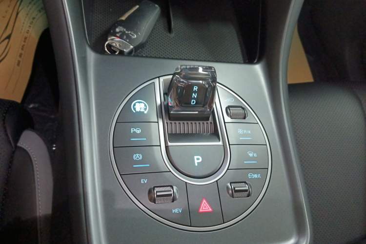 Used BYD Sealion 05 DM-i 2025 DM-i 75KM Prestige Model Gear Lever