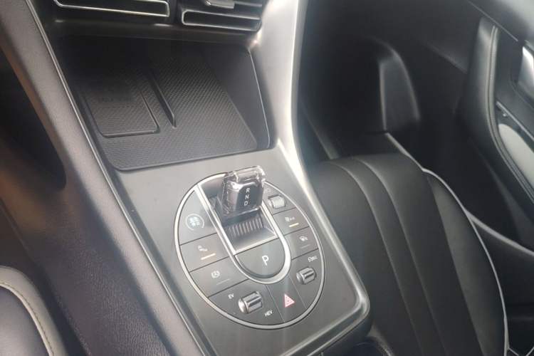 Used BYD Sealion 05 DM-i 2025 DM-i 115KM Flagship Model Gear Lever