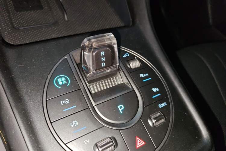 Used BYD Sealion 05 DM-i 2025 DM-i Smart Drive 115KM Flagship Model Gear Lever