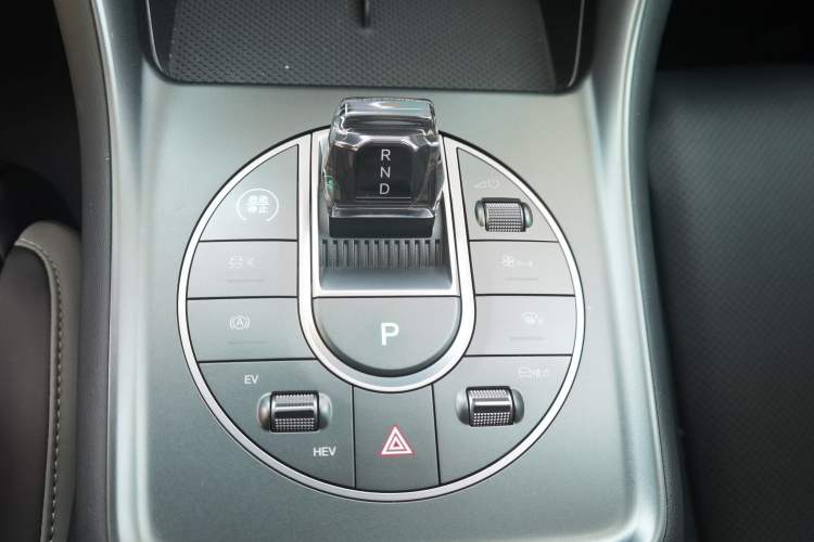 Used BYD Sealion 05 DM-i 2025 DM-i 115KM Prestige Model Gear Lever