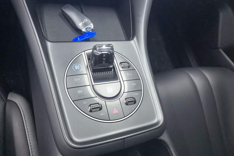 Used BYD Sealion 05 DM-i 2025 DM-i 115KM Prestige Model Gear Lever
