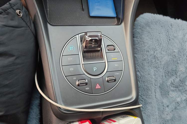 Used BYD Sealion 05 DM-i 2025 DM-i 75KM Prestige Model Gear Lever