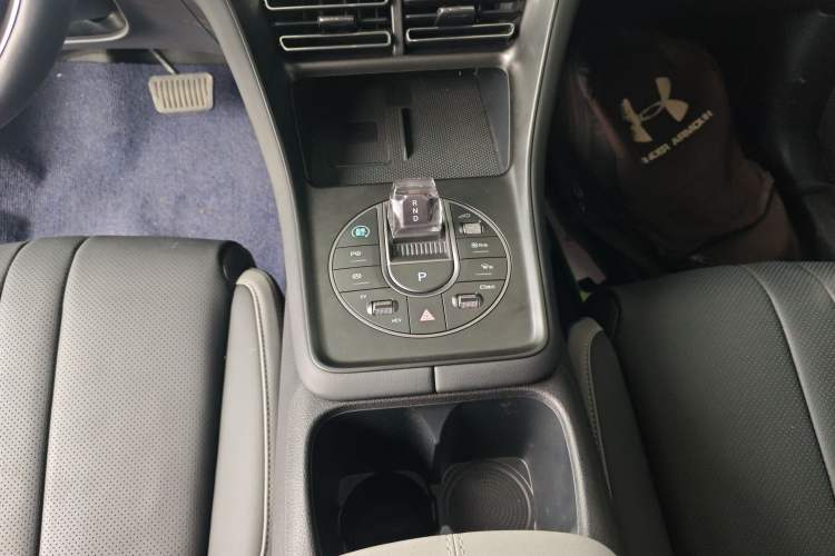 Used BYD Sealion 05 DM-i 2025 DM-i Smart Drive 115KM Flagship Model Gear Lever