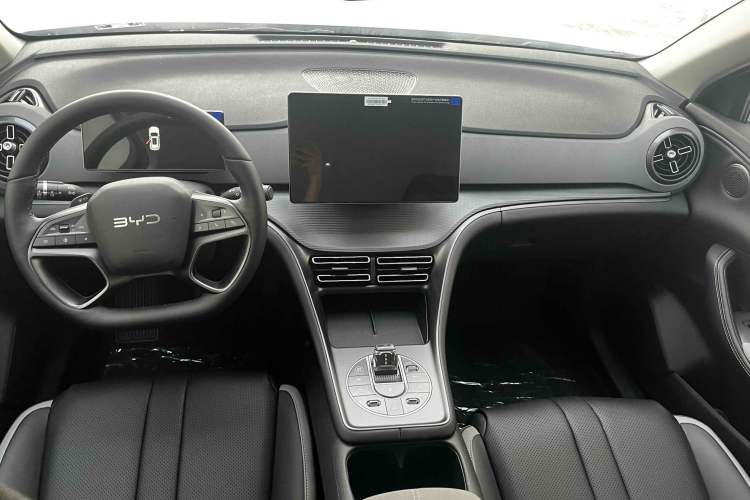 Used BYD Sealion 05 DM-i 2025 DM-i Smart Drive 75KM Luxury Model Interior 1