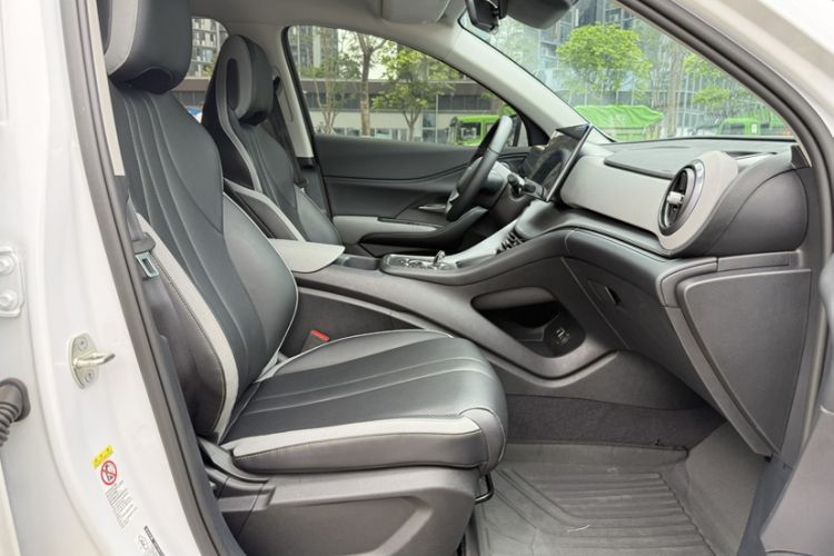 Used BYD Sealion 05 DM-i 2025 DM-i Smart Drive 75KM Luxury Model Interior 8