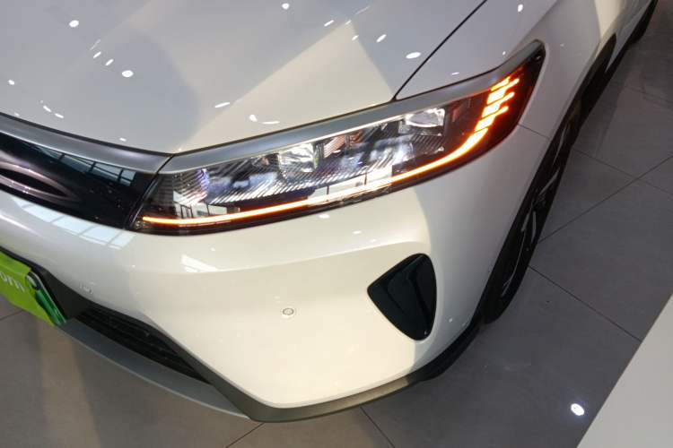 Used BYD Sealion 05 DM-i 2025 DM-i Smart Drive 115KM Flagship Model Left Front Headlight