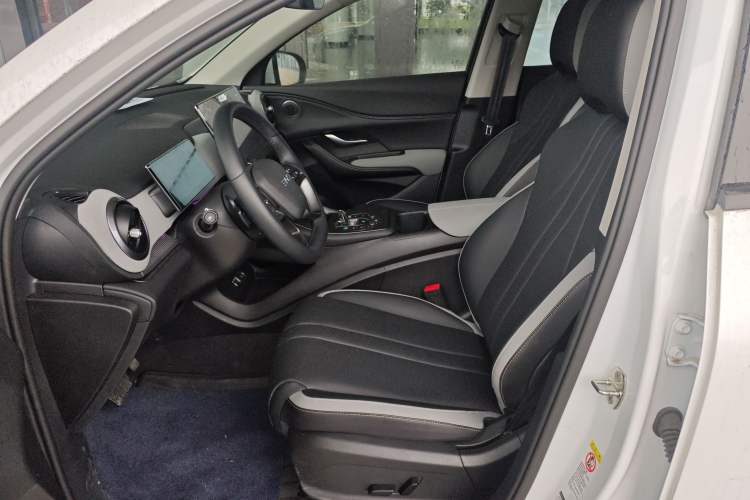 Used BYD Sealion 05 DM-i 2025 DM-i Smart Drive 115KM Flagship Model Left Front Seat