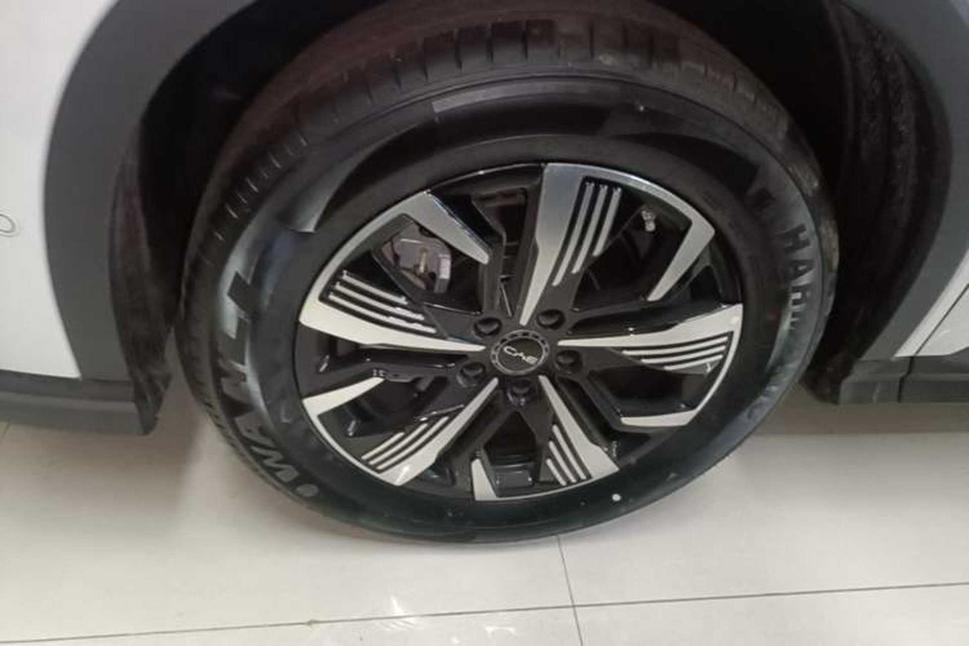 Used BYD Sealion 05 DM-i 2025 DM-i Intelligent Driving 75KM Prestige Model Left Front Wheel Hub