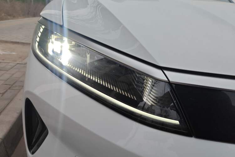 Used BYD Sealion 05 DM-i 2025 DM-i Smart Drive 115KM Flagship Model Right Front Headlight