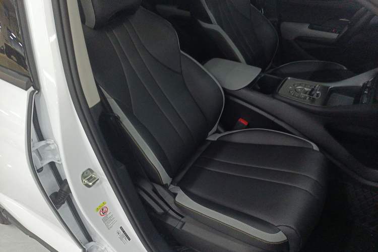 Used BYD Sealion 05 DM-i 2025 DM-i Smart Drive 75KM Luxury Model Right Front Seat