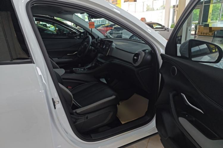 Used BYD Sealion 05 DM-i 2025 DM-i 115KM Prestige Model Right Front Seat