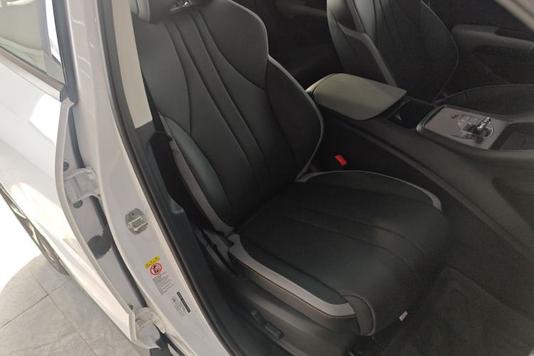 Used BYD Sealion 05 DM-i 2025 DM-i Smart Drive 115KM Flagship Model Right Front Seat