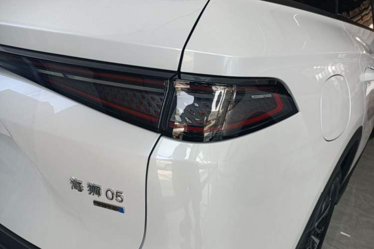 Used BYD Sealion 05 DM-i 2025 DM-i Intelligent Driving 75KM Prestige Model Right Rear Taillight