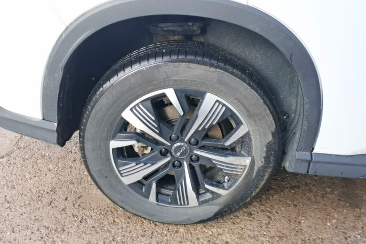 Used BYD Sealion 05 DM-i 2025 DM-i 75KM Prestige Model Right Rear Wheel Hub
