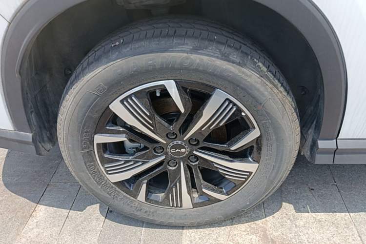 Used BYD Sealion 05 DM-i 2025 DM-i 115KM Prestige Model Right Rear Wheel Hub