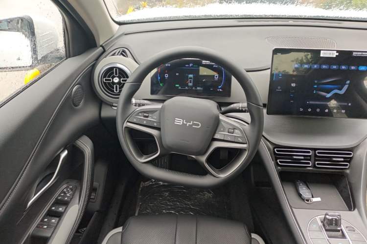 Used BYD Sealion 05 DM-i 2025 DM-i 75KM Prestige Model Steering Wheel