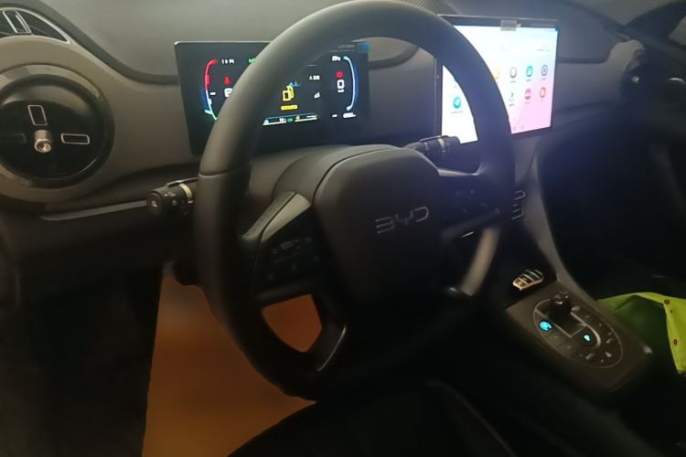 Used BYD Sealion 05 DM-i 2025 DM-i 75KM Prestige Model Steering Wheel