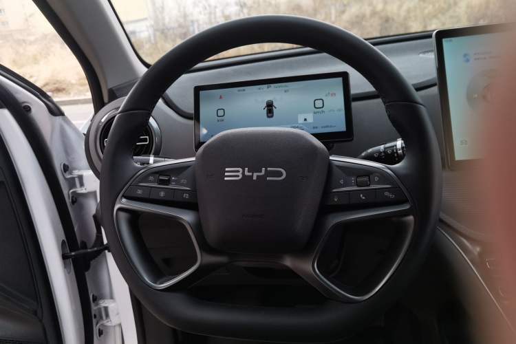 Used BYD Sealion 05 DM-i 2025 DM-i 115KM Prestige Model Steering Wheel