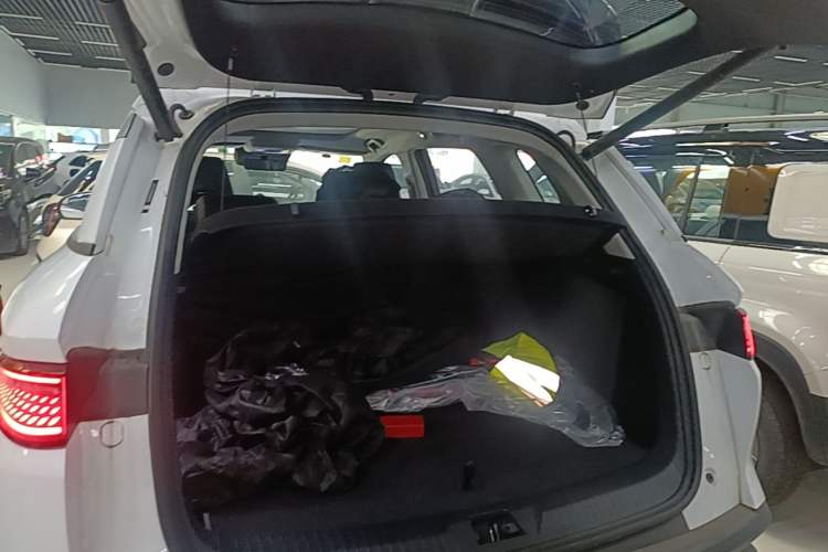 Used BYD Sealion 05 DM-i 2025 DM-i Intelligent Driving 75KM Prestige Model Trunk