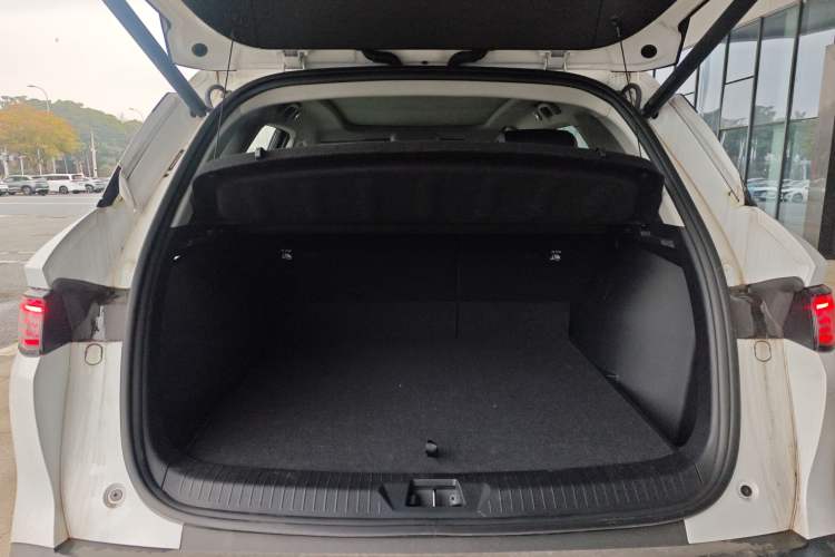 Used BYD Sealion 05 DM-i 2025 DM-i Smart Drive 115KM Flagship Model Trunk