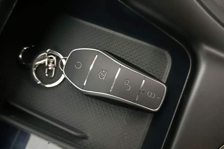Used BYD Sealion 05 DM-i 2025 DM-i Intelligent Driving 75KM Prestige Model Vehicle Key