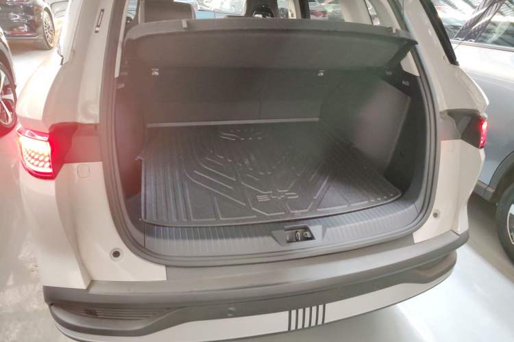 Used BYD Sealion 05 DM-i 2025 DM-i Smart Drive 115KM Flagship Model Trunk