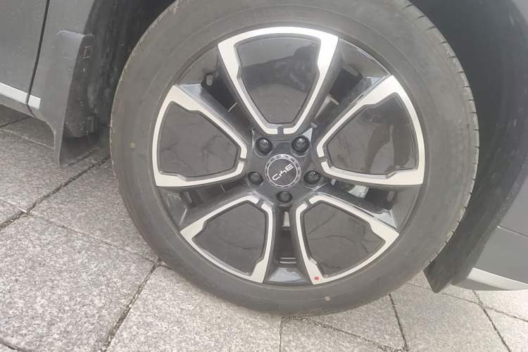 Used BYD Sealion 05 DM-i 2026 Model DM-i 305 Smart Navigation Edition Right Front Wheel Hub