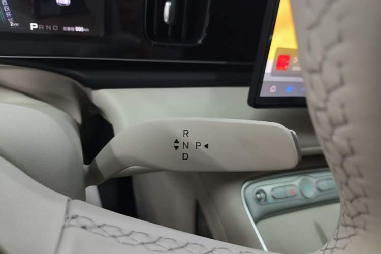 Used BYD Sealion 05 DM-i 2026 Model DM-i 220 Launch Edition Gear Lever