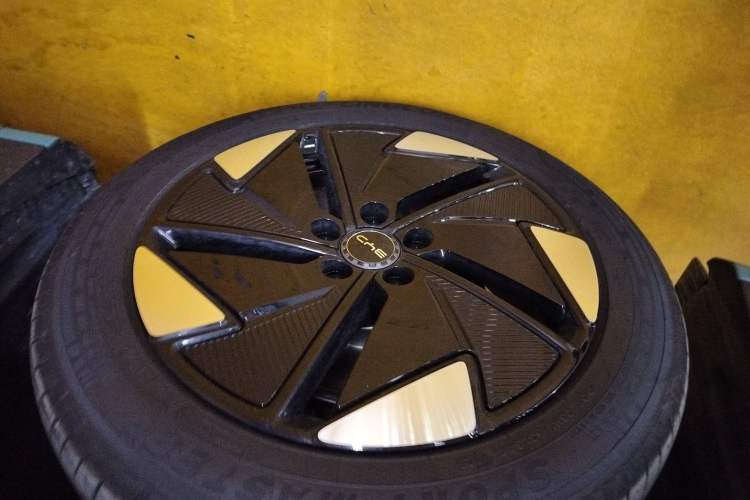 Used BYD Sealion 05 EV 2025 520 km Flagship SmartDrive Version Left Front Wheel Hub