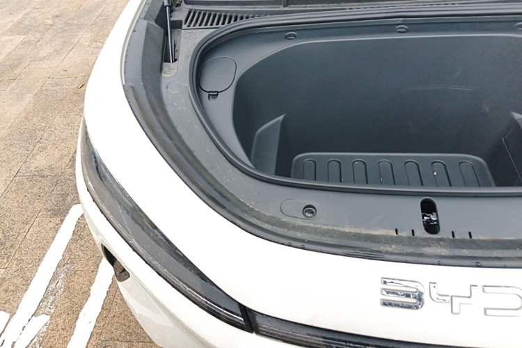 Used BYD Sealion 05 EV 2025 520 km Smart Cruise Version Engine Bay Right
