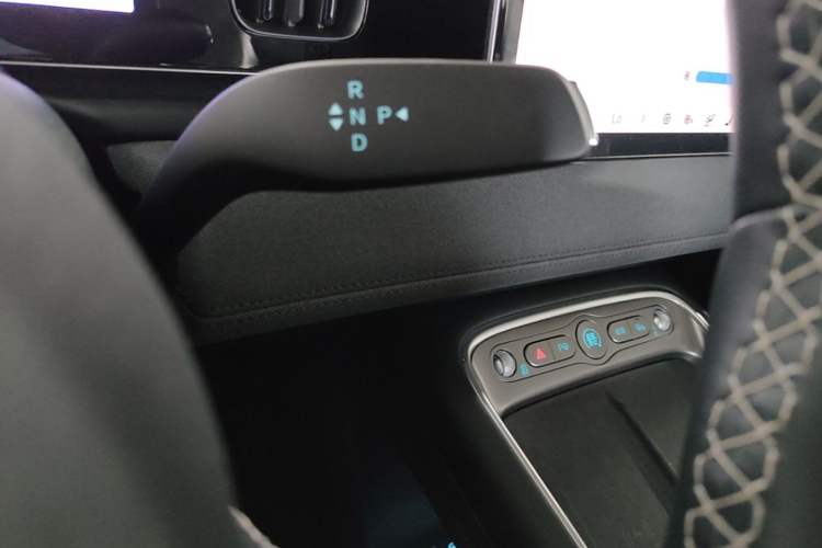 Used BYD Sealion 05 EV 2025 520 km Smart Cruise Version Gear Lever