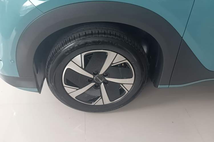 Used BYD Sealion 05 EV 2025 520 km Smart Cruise Version Left Front Wheel Hub
