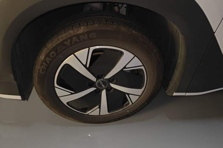 Used BYD Sealion 05 EV 2025 520 km Smart Cruise Version Left Front Wheel Hub