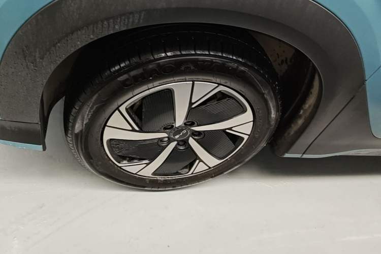 Used BYD Sealion 05 EV 2025 520 km Smart Cruise Version Left Front Wheel Hub